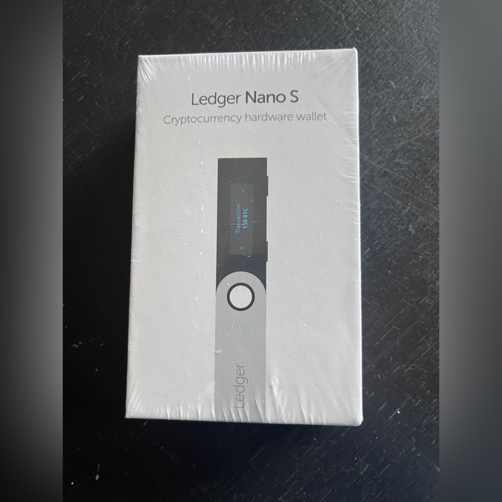 Ledger Nano S Crypto Hardware Wallet